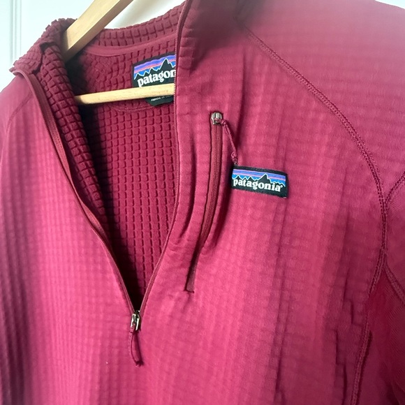 Patagonia Maroon Half-Zip Fleece - Picture 3 of 9